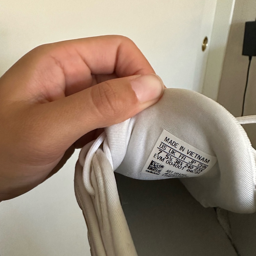 Adidas ozweego - Picture 7 of 7